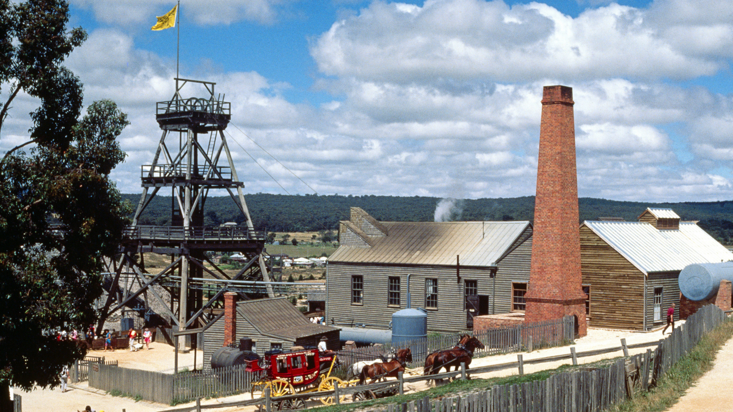 Sovereign Hill Gold Rush Experience: History, Museums, and Lakeside Views (1–6 people)