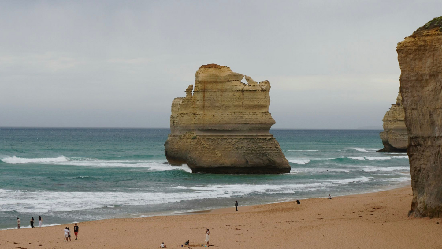 Great Ocean Road Adventure: Scenic Coastlines & Iconic Landmarks (1-6 people)